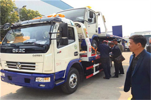 莆田汽车道路救援拖车价格